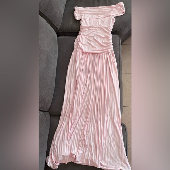 NWOT - Light Pink Maternity Dress - Size Medium - Picture 1 of 4